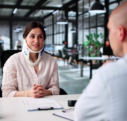 Should You Settle a Personal Injury Claim or Take It to Court?